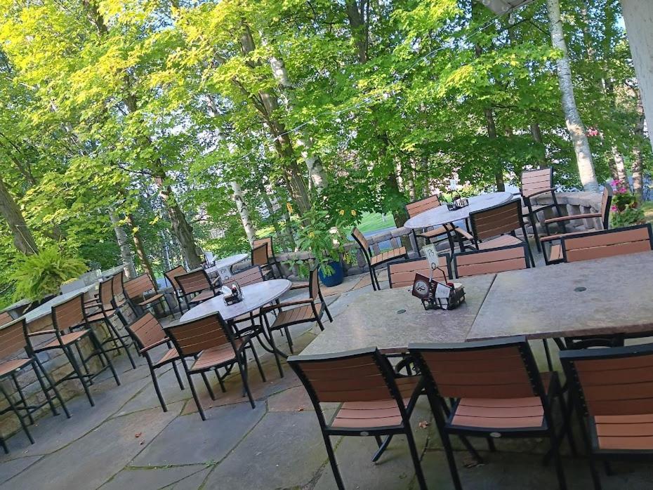 White Birch Inn スタージョンベイ エクステリア 写真