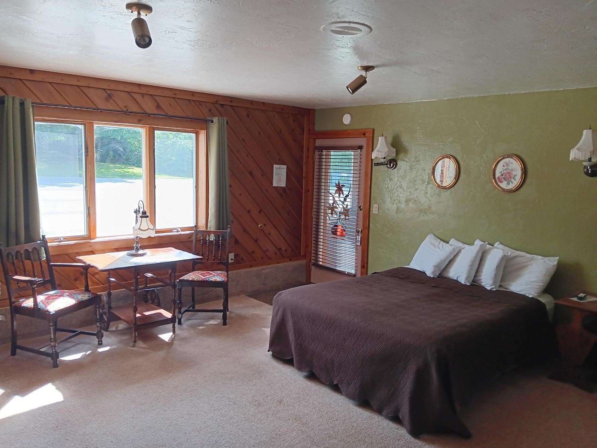 White Birch Inn スタージョンベイ エクステリア 写真